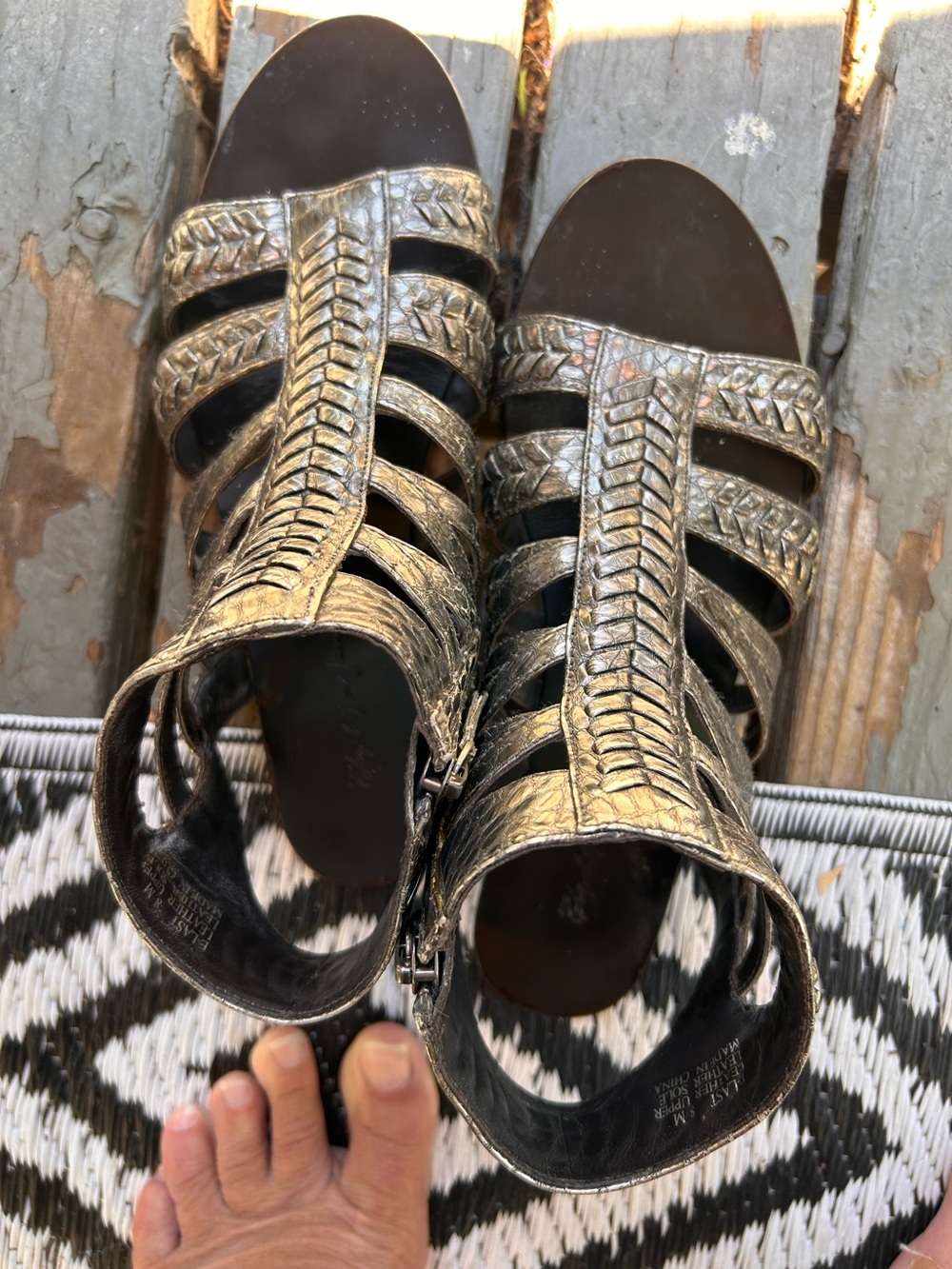 Elizabeth and James metallic, silver gladiator sandals, vintage